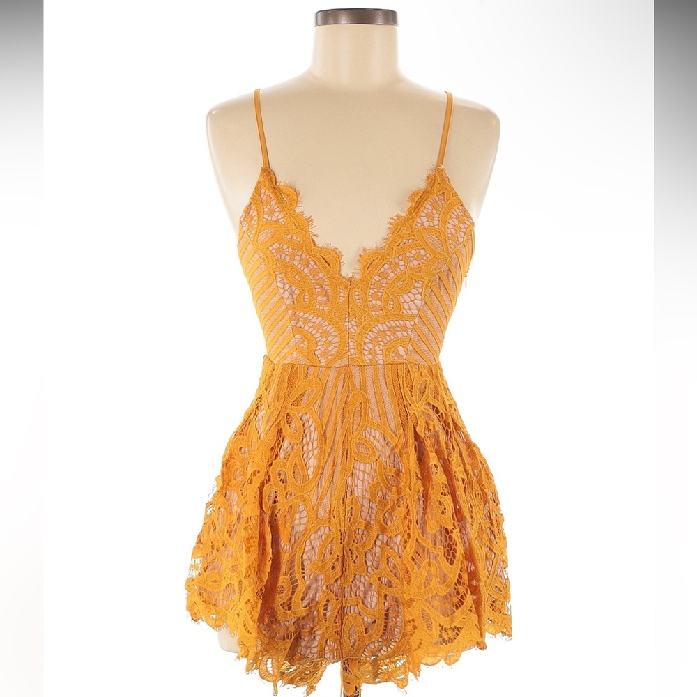 Gorgeous Solaris Style romper mustard Small